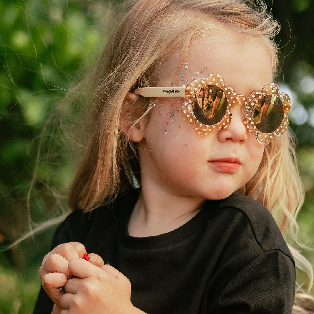 BABY DAISY - Crystal Yellow with White Heart