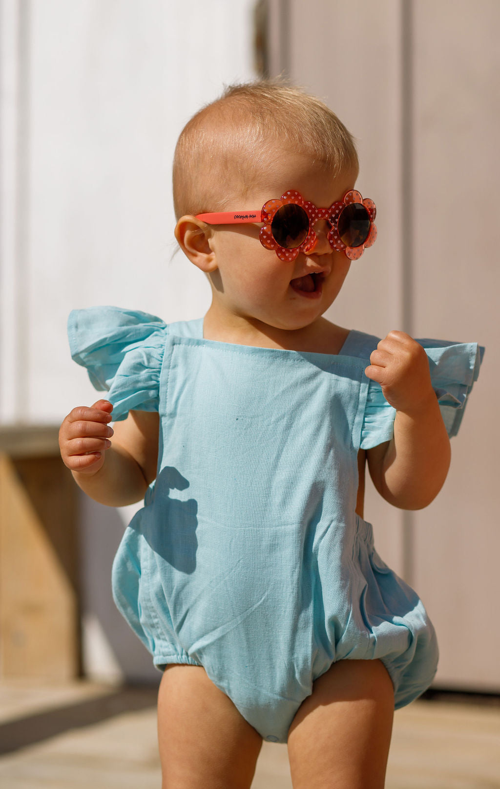 Baby Daisy - Crystal Red with white heart